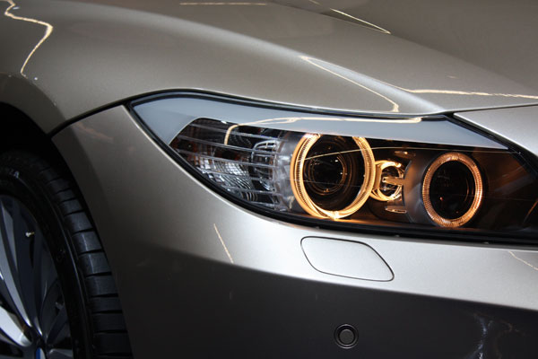 Analysis calor dissipatio ducitur automobile headlights